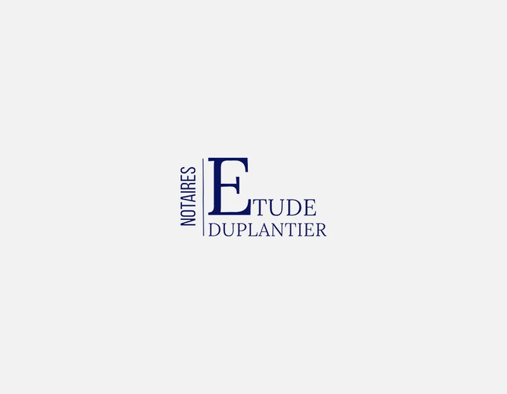 Pourquoi est-il fortement recommandé de consulter son notaire avant même la signature d'un compromis de vente ?