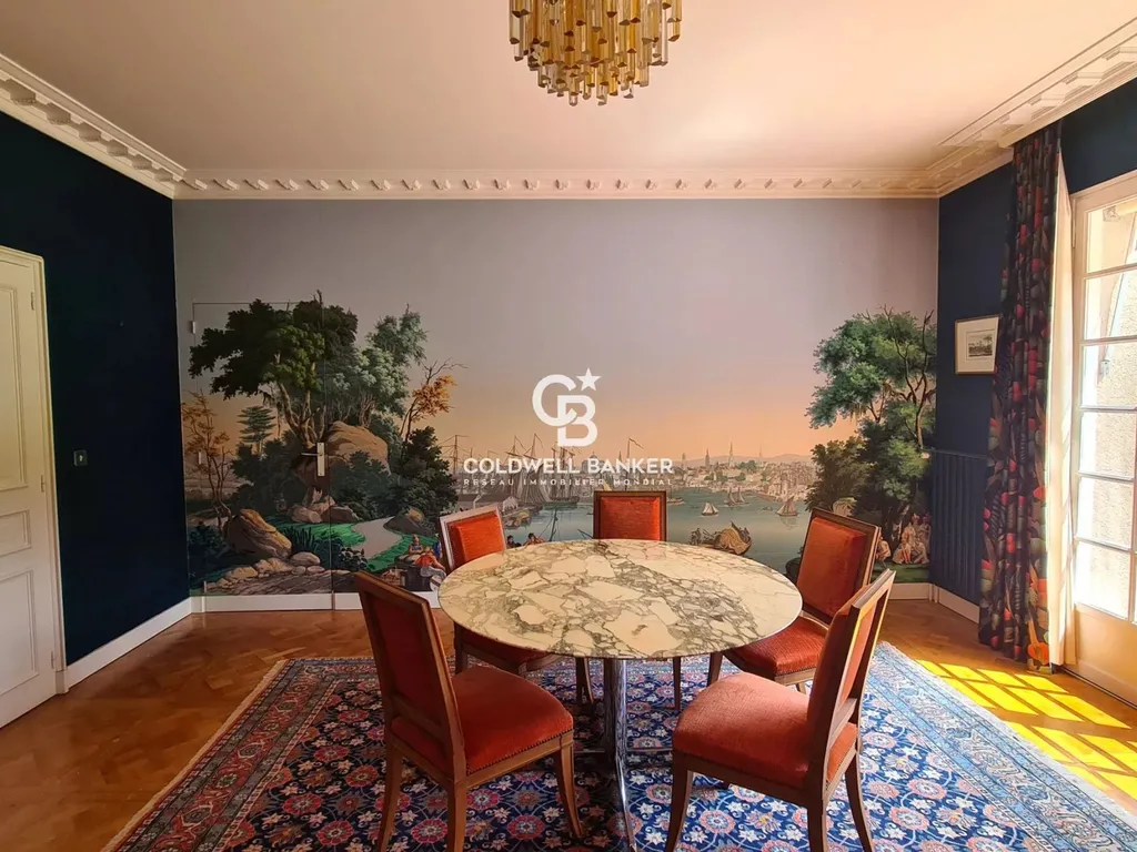 Confort et modernité – Profitez d’un système de chauffage neuf avec pompe à chaleur, pour une maison agréable toute l’année.