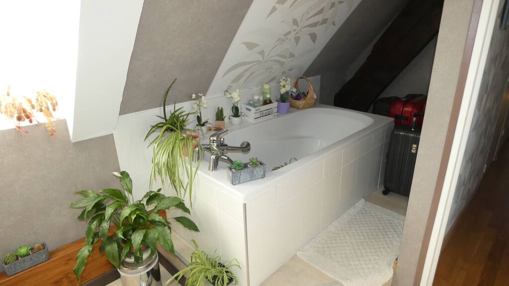 A vendre : À 30 km de Dieppe et des plages, profitez d'escapades en bord de mer tout en vivant à la campagne.