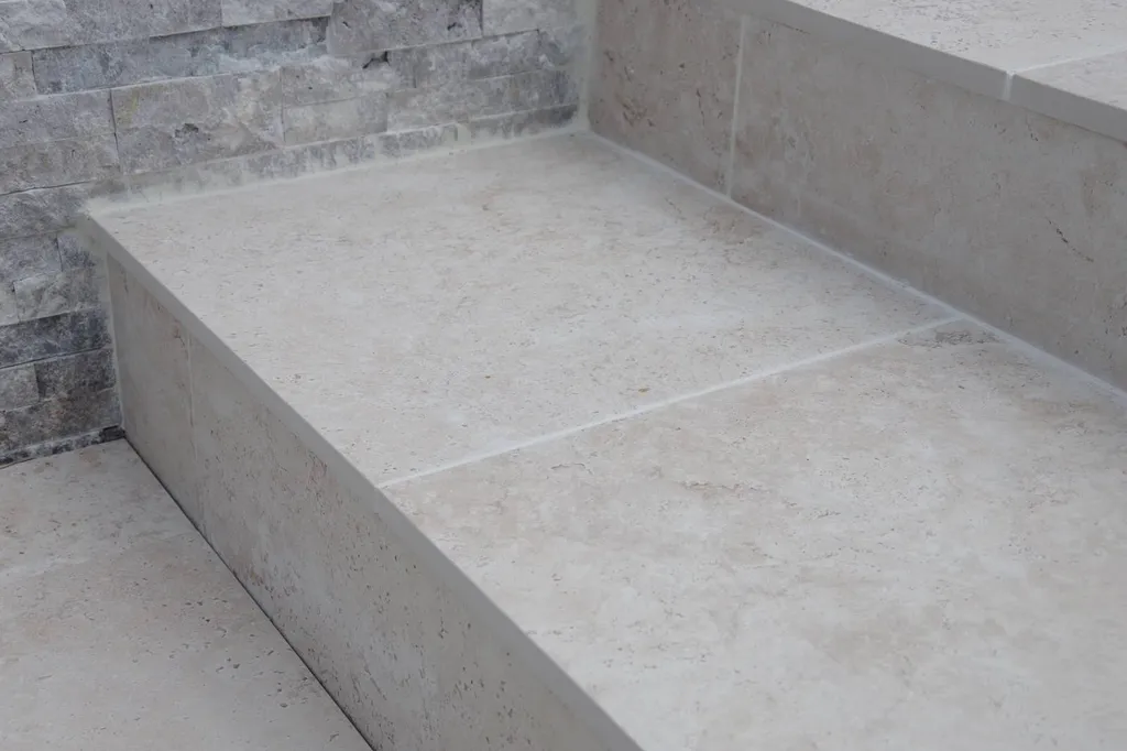 Trouver du carrelage aspect pierre sur Bordeaux rive droite