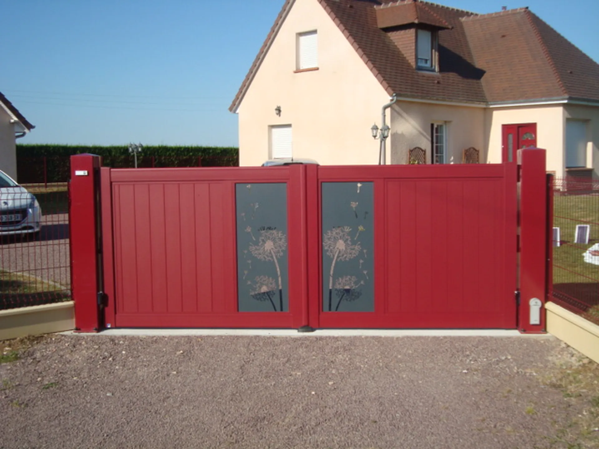 Installation de portail Aluminium à 2 vantaux design à Pont Audemer 27