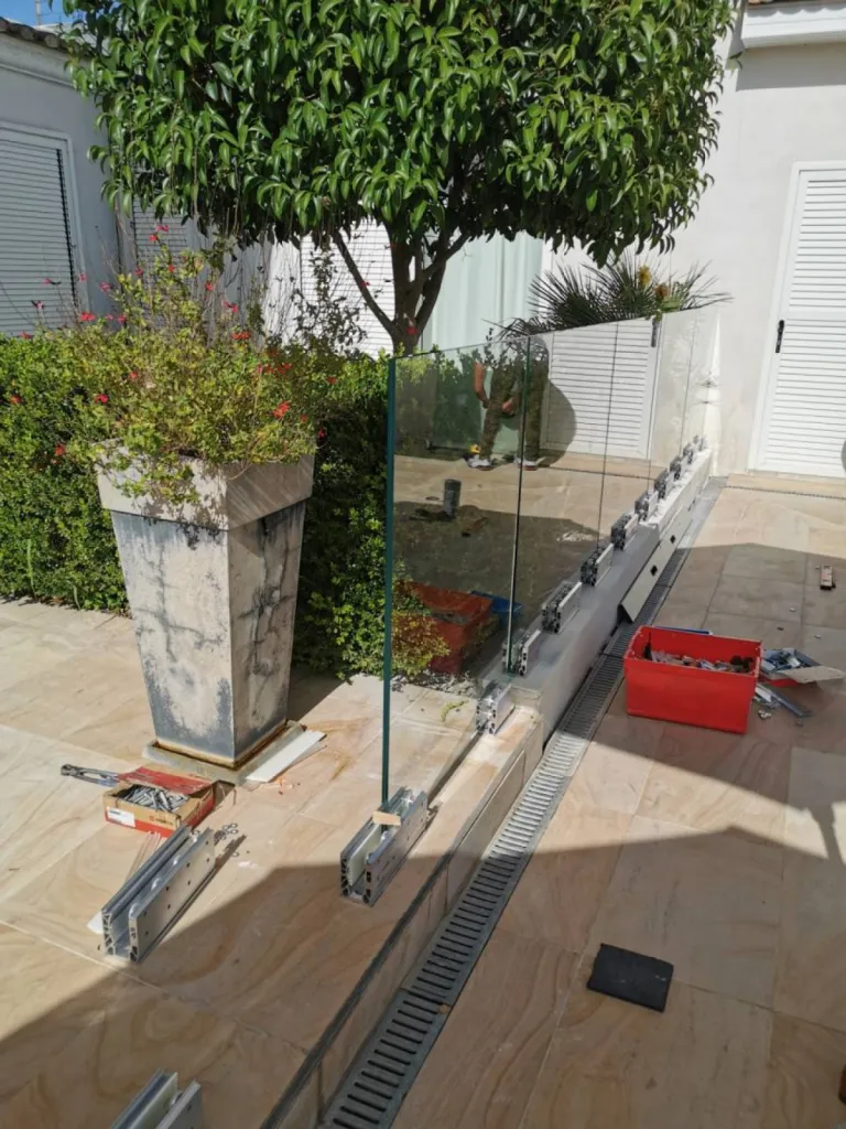 garde corps en verre pour piscine