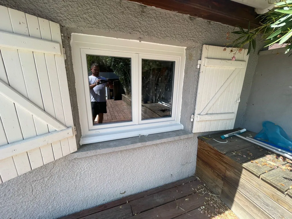Pose et installation de fenêtre et porte fenêtre en PVC sur mesure double vitrage à Tournefeuille proche de Toulouse