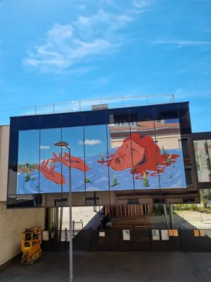 Festival Ireels - Impression adhesif très grand format - monumental - art by pia vidal - print by aggprint