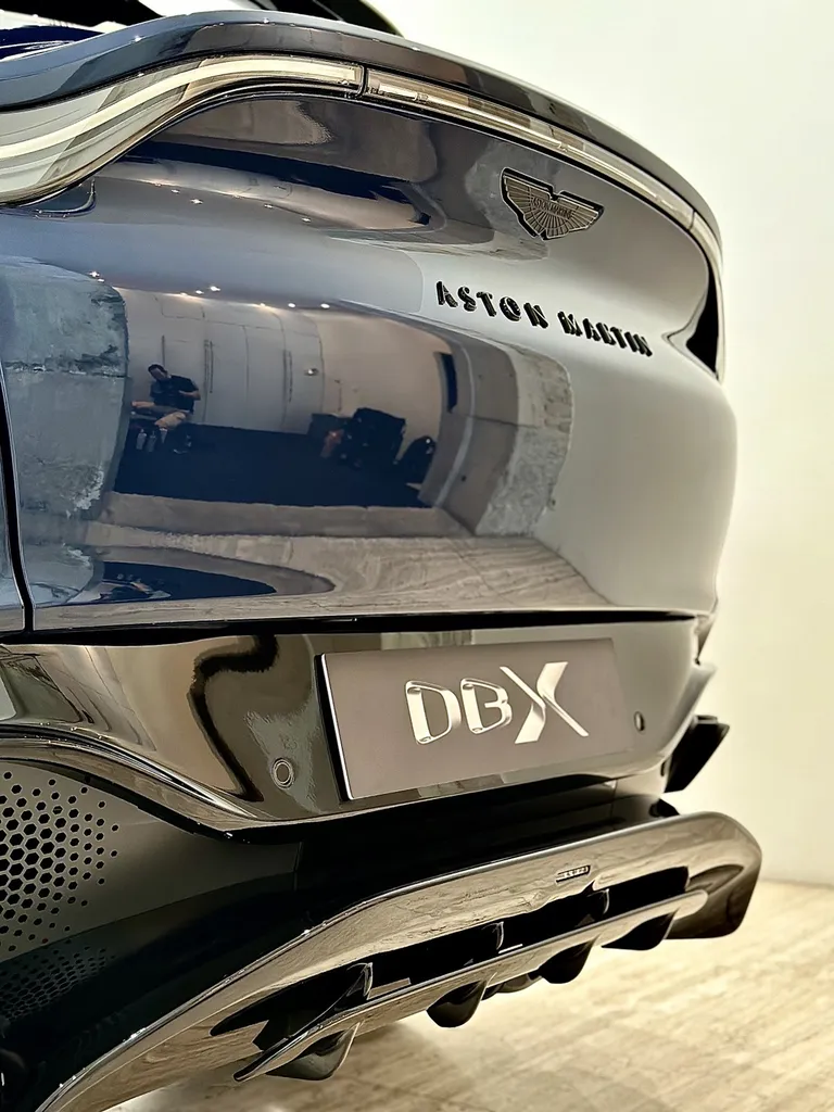 protection carrosserie traitement céramique film de protection PPF Lyon 6 Aston Martin DBX 707
