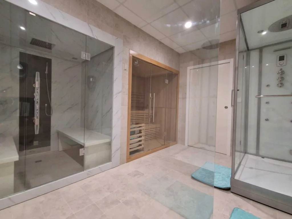 Spa avec hammam, sauna et douche sensorielle