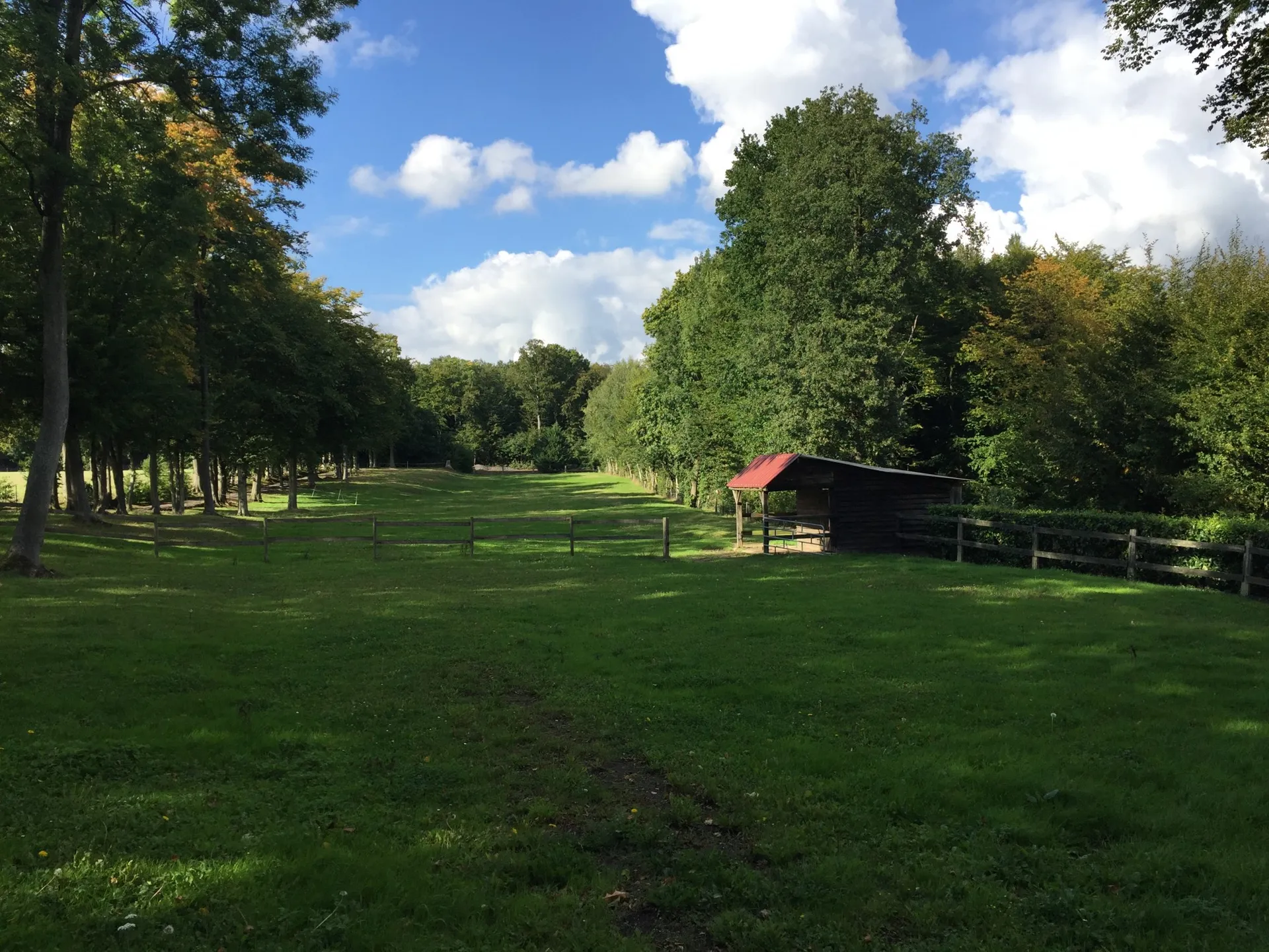 Recherche Manoir avec ses dépendances saines, Region DEAUVILLE