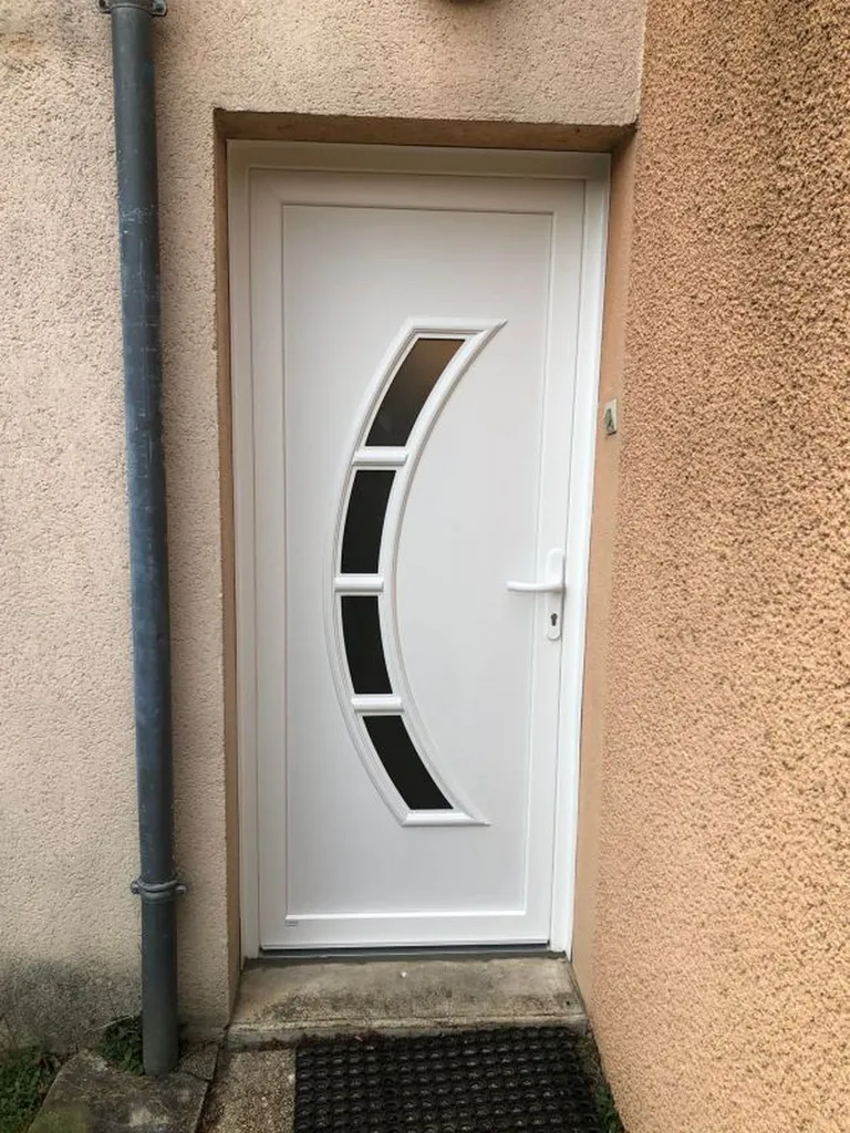 Pose de porte d’entrée sécurisée et esthétique pour habitation à Dourdan et alentours