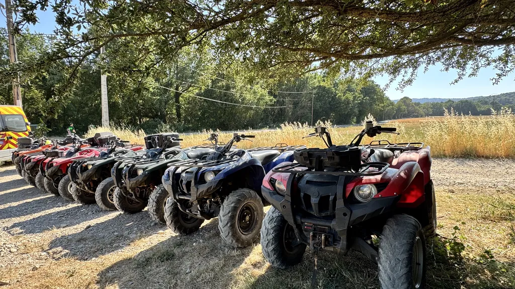 Randonnée en quad en groupe AVANT les VACANCES d'été pour renforcer la cohésion de votre équipe près d'Aubagne