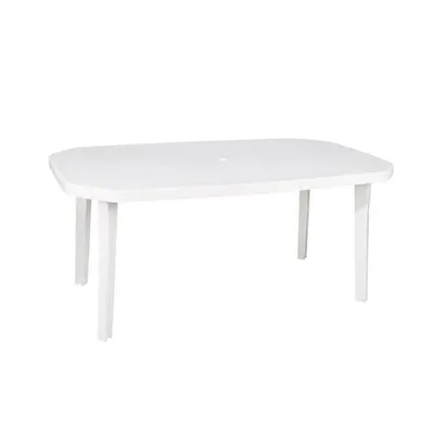 Location de table de jardin pour réception familiale à Lyon