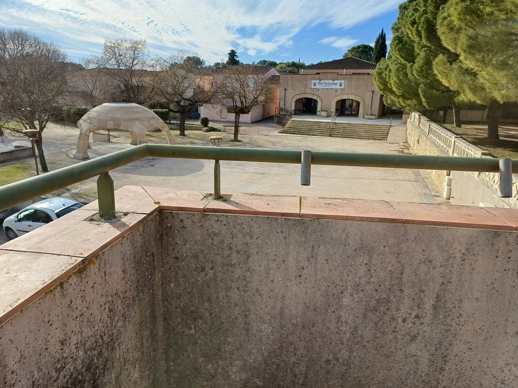 Artisan couvreur zingueur à Sommières pour vos travaux de toiture dans le Gard et l’Hérault durables fiables