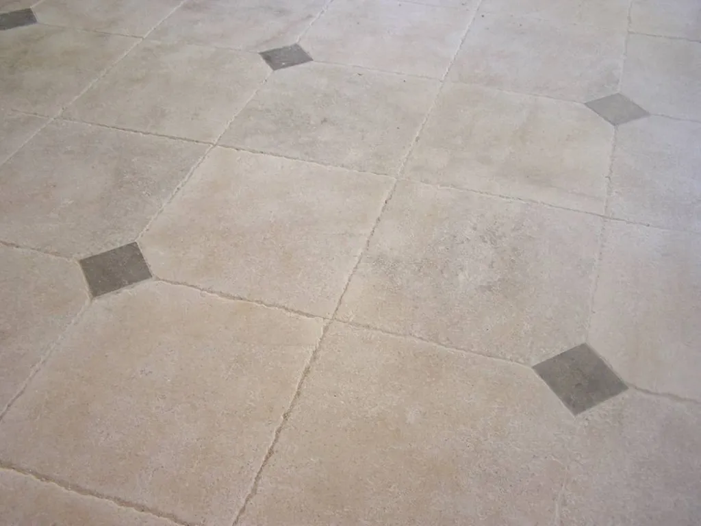 Dallage en pierre naturelle à cabochon, Aix en Provence et Tarascon