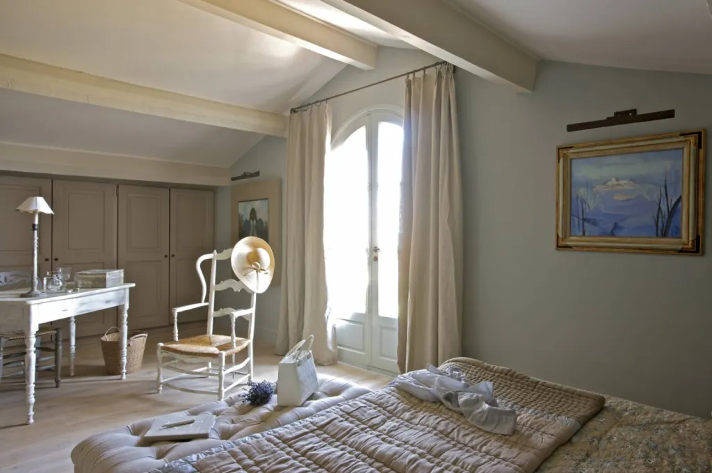 Rénovation Complète et Maîtrise d’Œuvre de Prestige dans le Luberon – Suivi Rigoureux de Votre Chantier