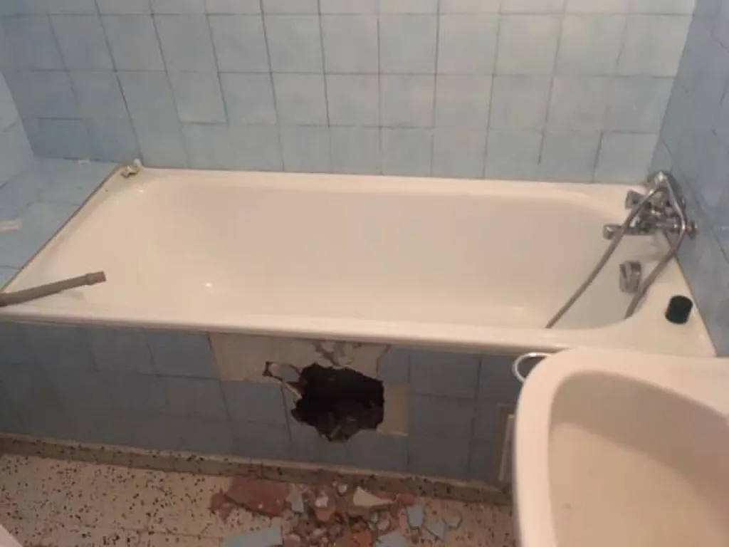 Remplacement de baignoire par douche sécurisée pour sénior à Marignane, Bouches du Rhône (13)