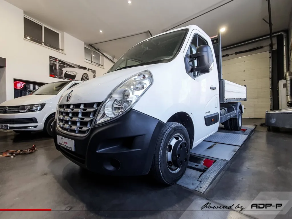 Reprogrammation moteur stage 1 Renault Master 2.3 DCI 100 PS | ADP Performance Aix en Provence