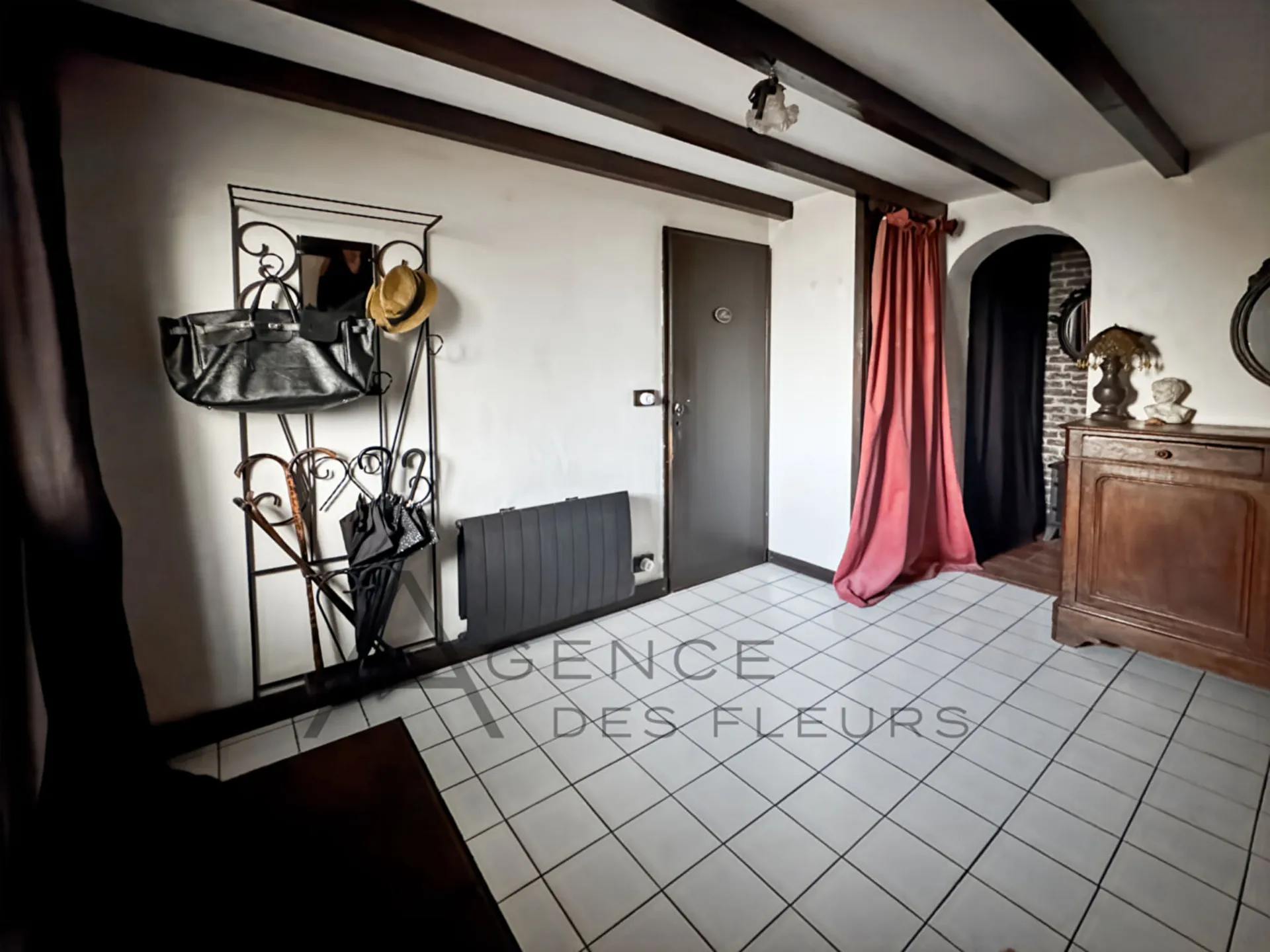 À vendre, joli pavillon de 1985 de 110 m² sur un terrain de 282 m² situé à Saint-Pierre-les-Elbeuf