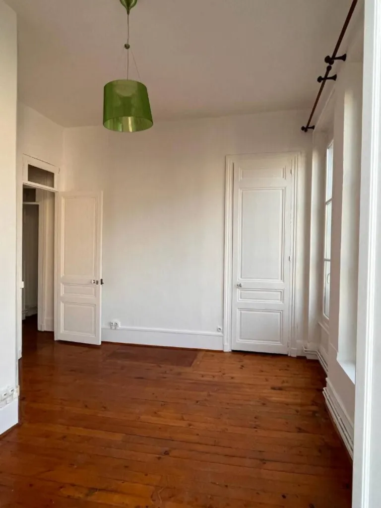 Situé au 05 rue Guillaume Le Conquérant à Rouen