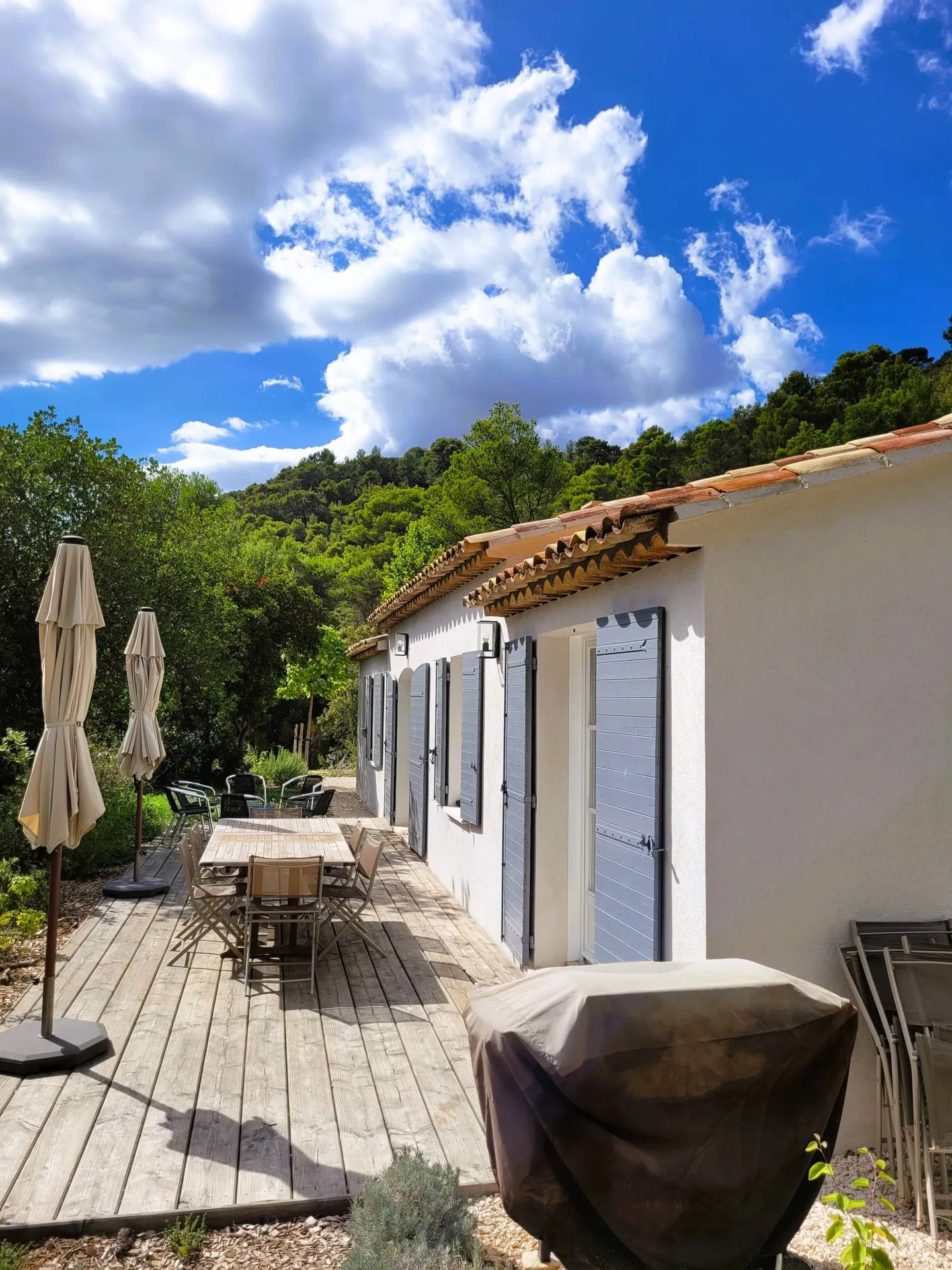 Démolition de l'existant et reconstruction d'une maison sur mesure à Saint Marc Jaumegarde dans les Bouches du Rhône