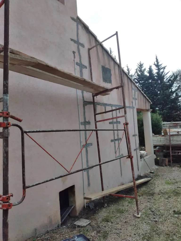 Traitement de la sécheresse des façades de villas à Marignane