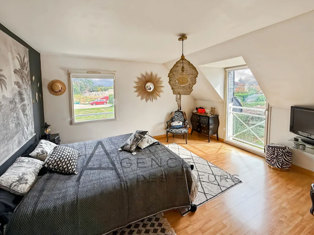 A vendre, maison d'architecte d'exception de 235 m² sur un terrain de 1300 m² située à La Londe