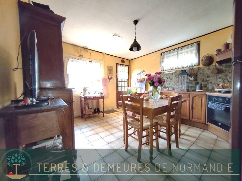 BOURNEVILLE-SAINTE-CROIX  (27500), 5 minutes des commerces.