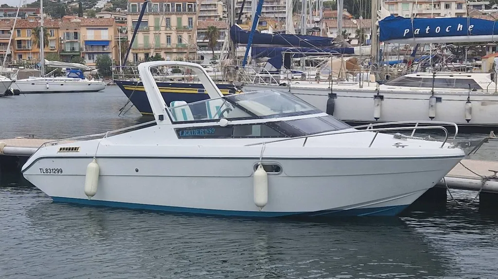 Professionnel pour la vente d'un bateau d'occasion à Sanary-sur-Mer