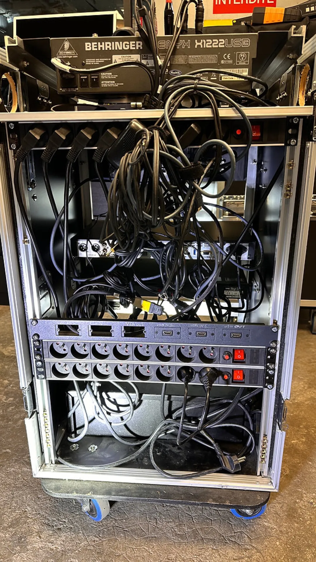 RACK REGIE VIDEO NUMERIQUE PRO 3