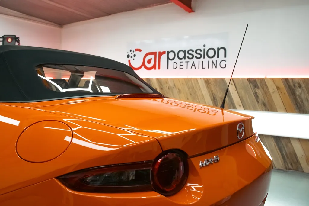 Traitement céramique complet Gtechniq sur Mazda MX-5 à Beauvais - Hauts de France
