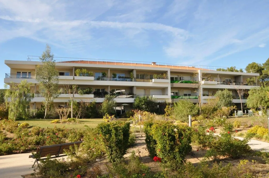 Vente T2 meublé Cassis
