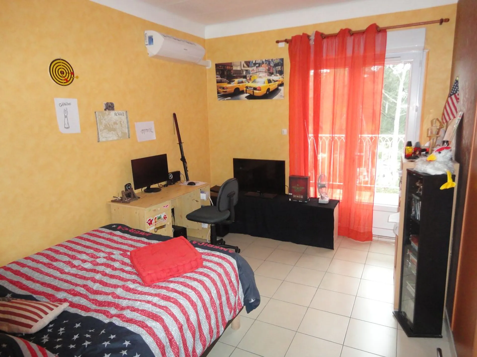 Maison à vendre Carnoux proche Cassis, avec piscine, cave, garage et parking sur 2000m²