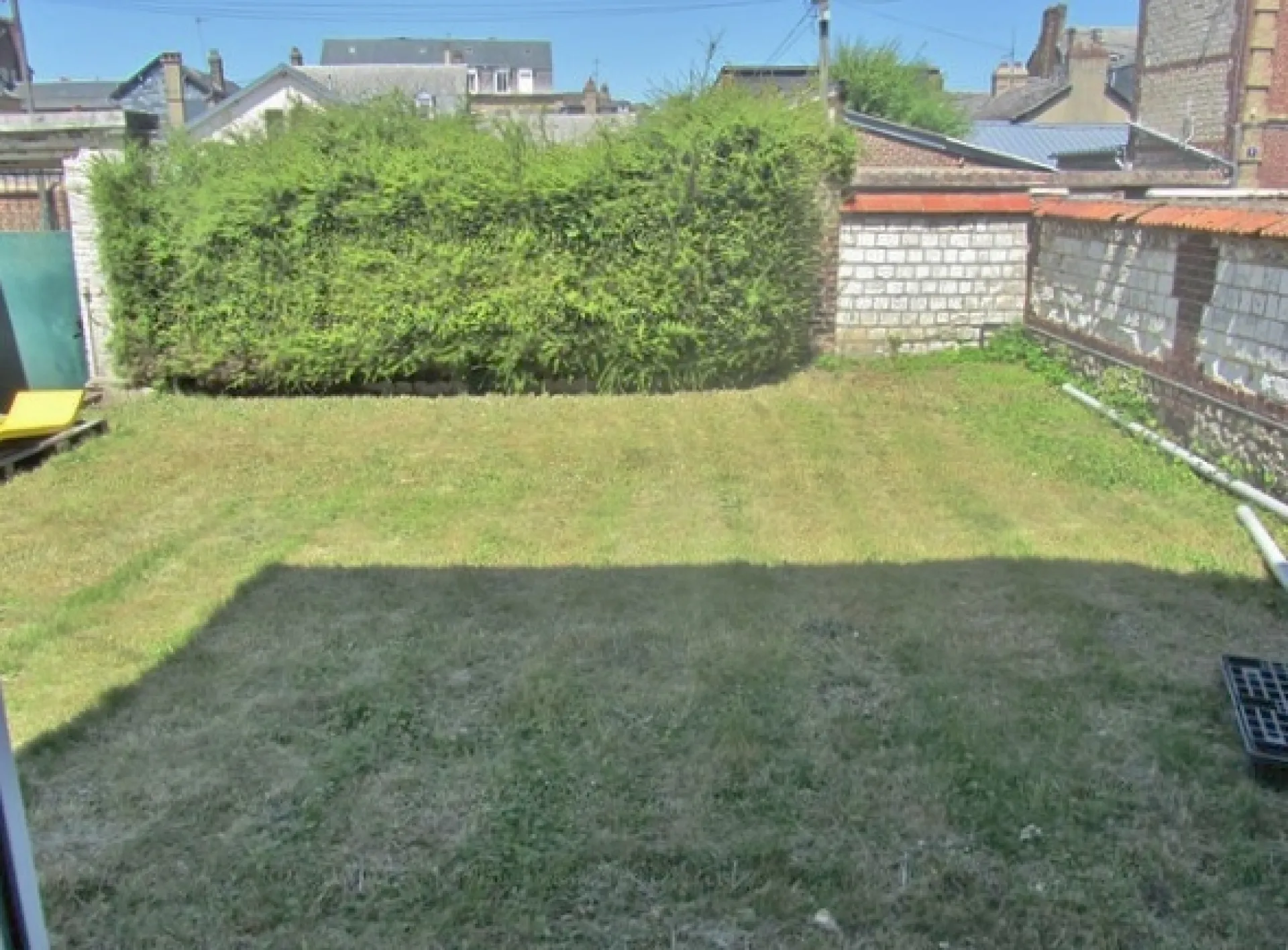 A vendre maison de ville proche des écoles sur Caudebec lès Elbeuf 76320