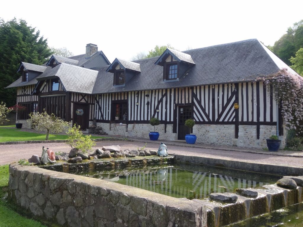 MAISON NORMANDE proche PONT L'EVEQUE