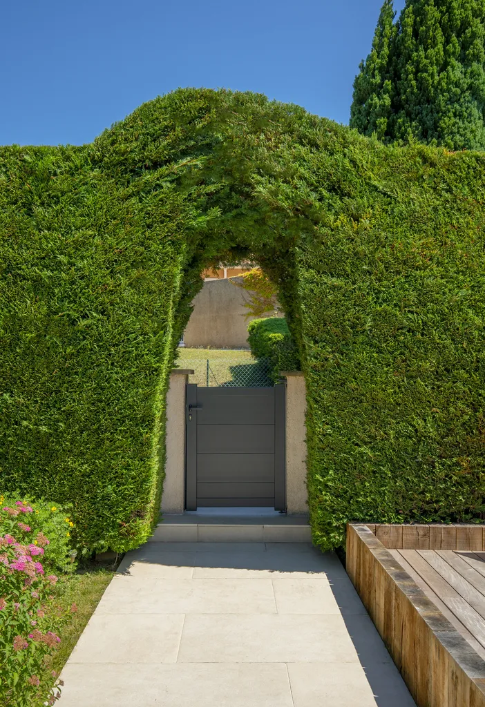 Construction de piscine et aménagement paysager à Genay