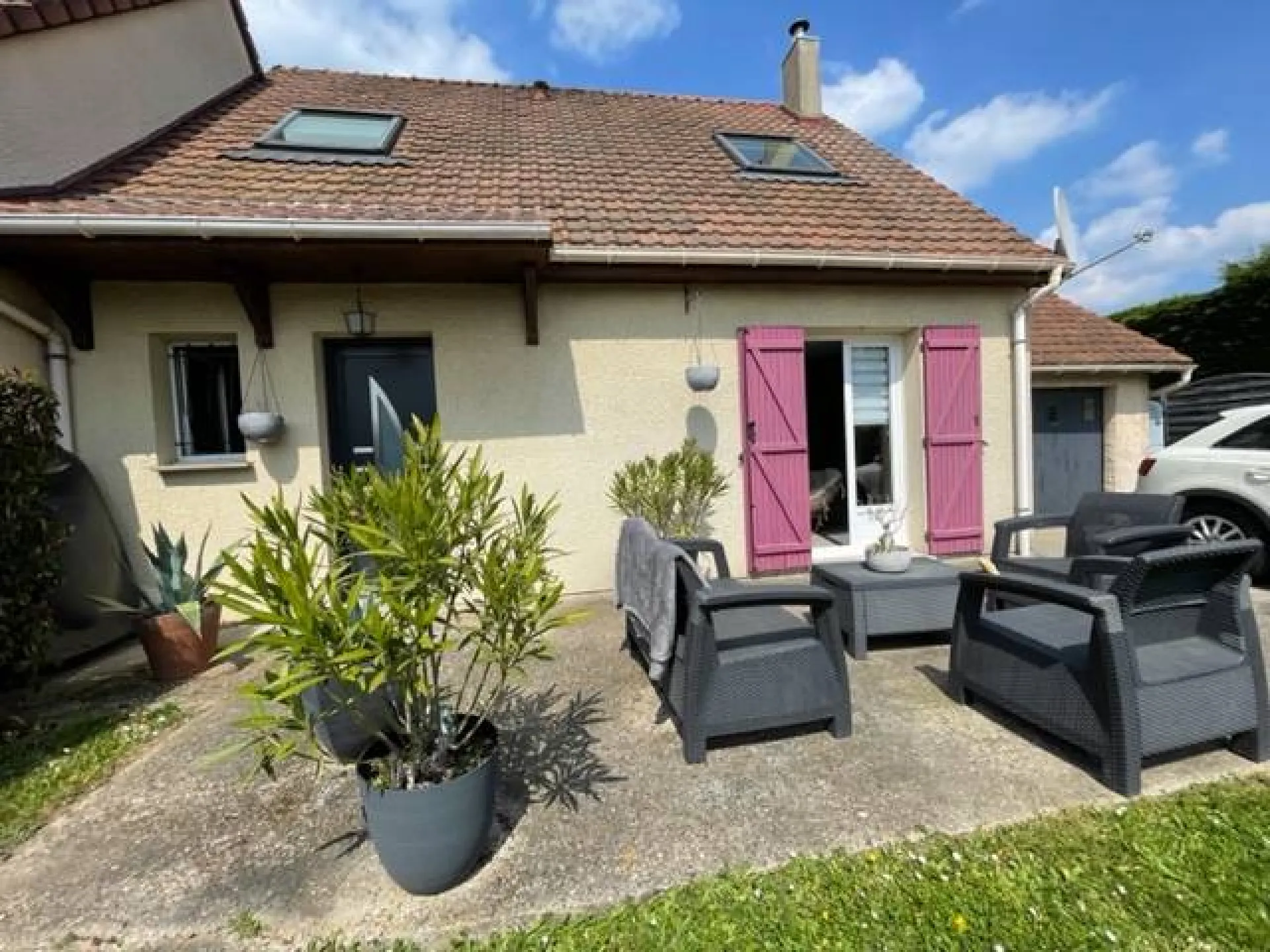 A vendre pavillon de 86 m² habitable sur un terrain de 300 m² sur la commune de ST PIERRE LES ELBEUF 76320