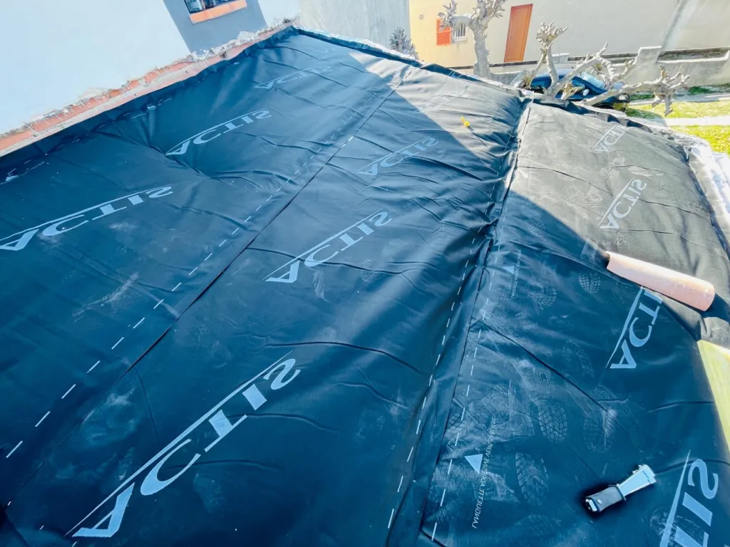 Changement d’une toiture de maison avec isolation sur Aix en Provence.