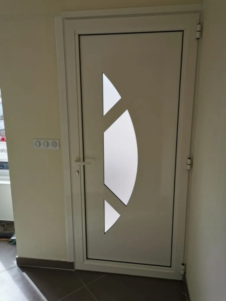 Fermeture d'une loggia en menuiserie alu coulissante sur Pelissanne