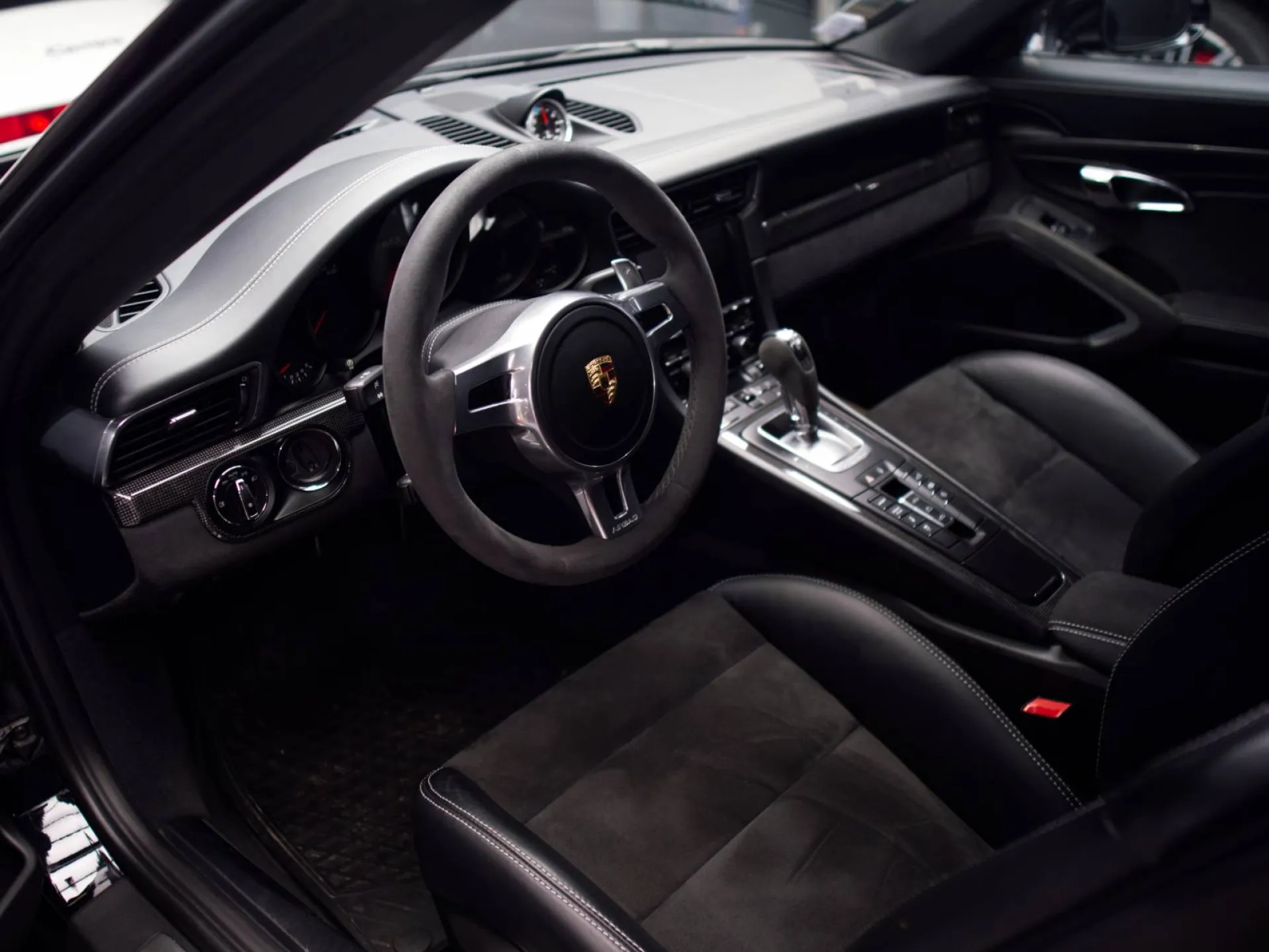 Article de la semaine : Nettoyage intérieur complet sur une Porsche Vannes (56000)