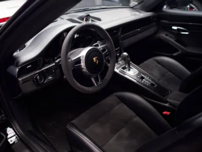 Article de la semaine : Nettoyage intérieur complet sur une Porsche Vannes (56000)
