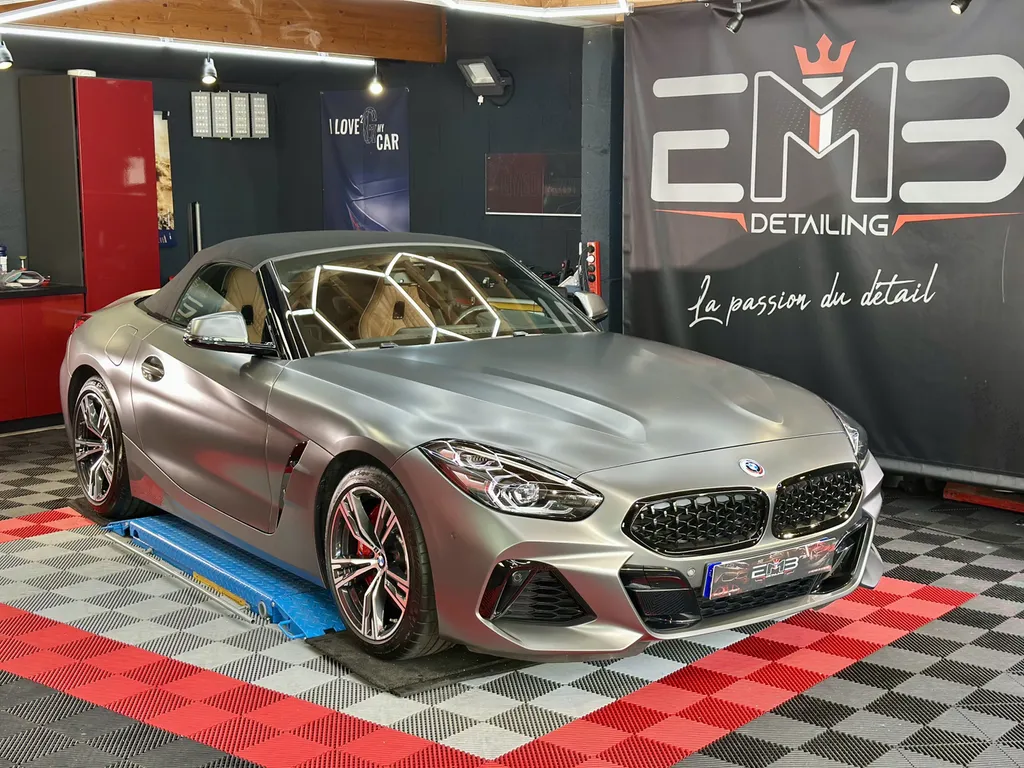 Traitement céramique Gyeon sur BMW Z4 Matte – EMB Detailing à Vaugneray (près de Lyon)