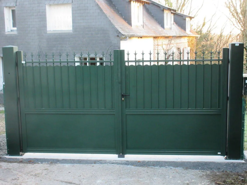 Pose de portail Aluminium à 2 vantaux authentique à HONFLEUR 14