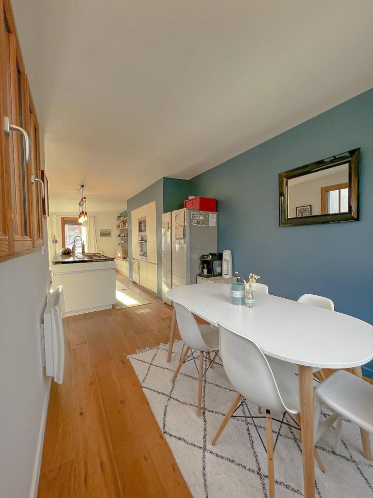 Maison avec cuisine ouverte