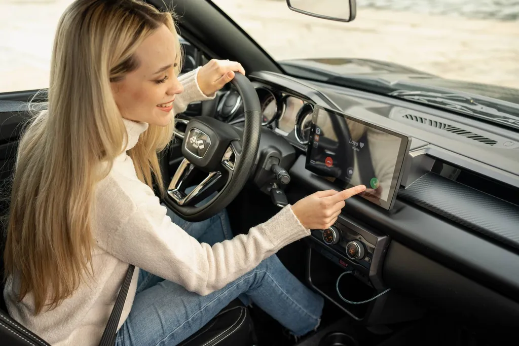 Voiture sans permis avec Carplay Lambesc