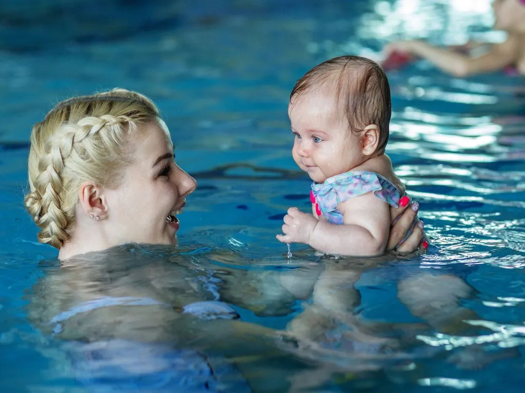 Bébés nageurs près de Lormont : Eveil aquatique et cours de natation pour les enfants
