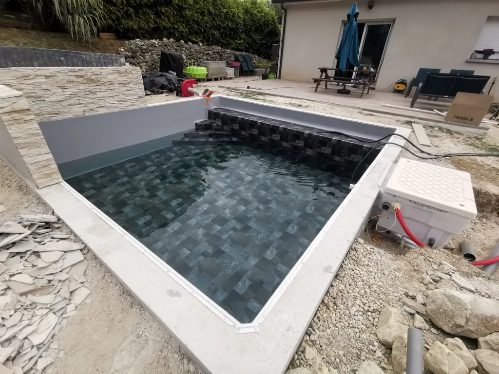 Construction de piscines sur-mesure autour de Langon, proche de Bordeaux 