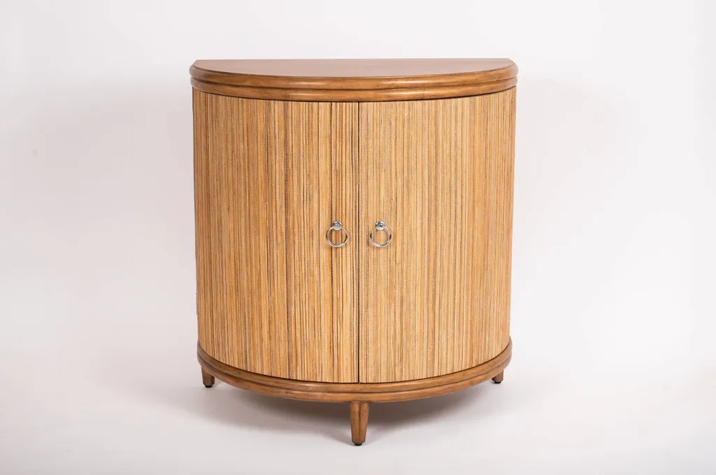 bahut demi cercle arrondi en rotin à hyères