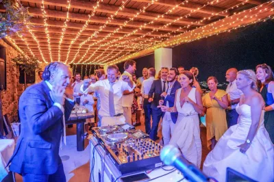 réception de mariage avec agence en Grèce