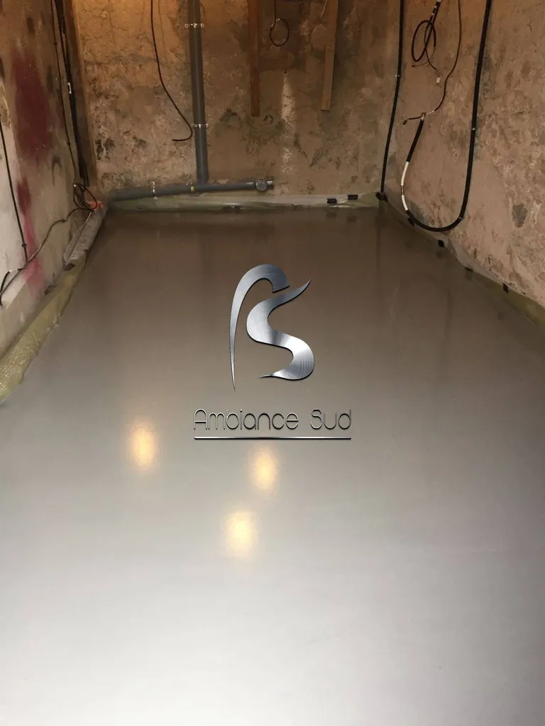 SOL EN COUCHE D'USURE TEINTE A BOUC BEL AIR