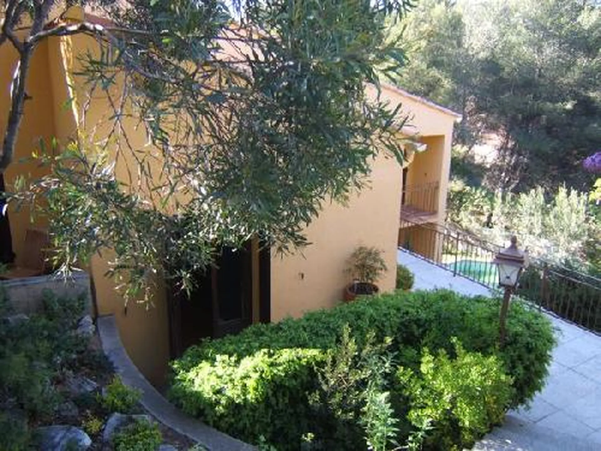 Vente villa Roquefort La Bédoule avec piscine possible deux logements