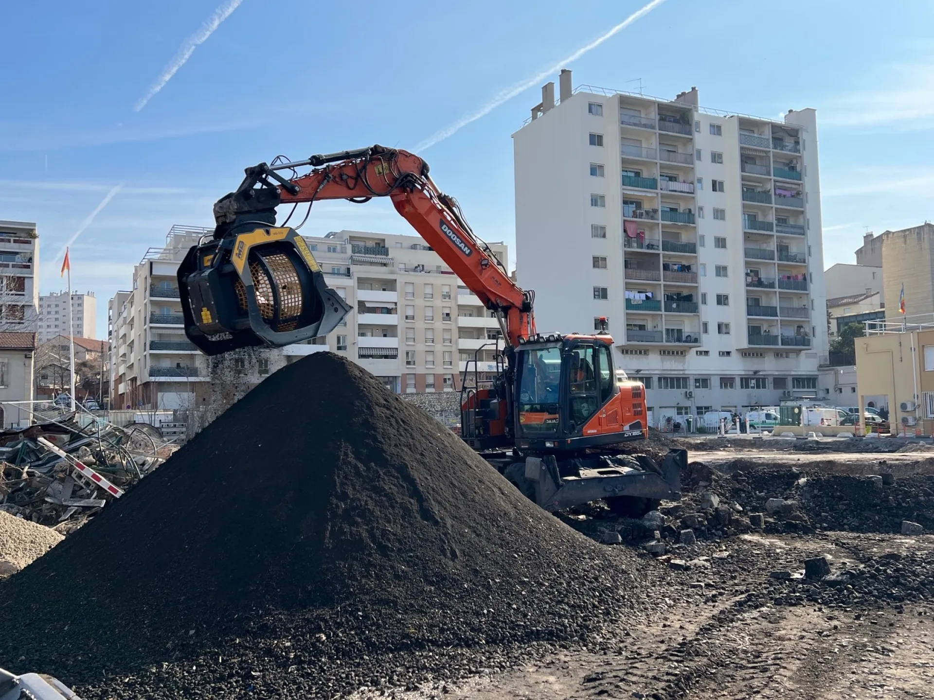 Location engins TP GIES avec chauffeur