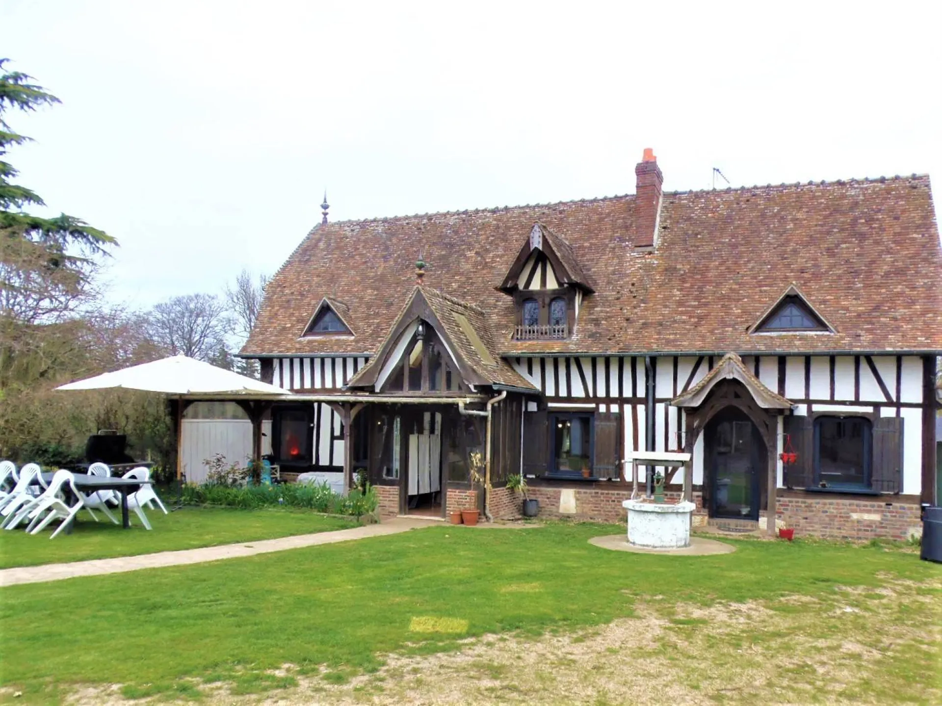 Où trouver à acheter une authentique normande avec grand jardin proche La Saussaye 27